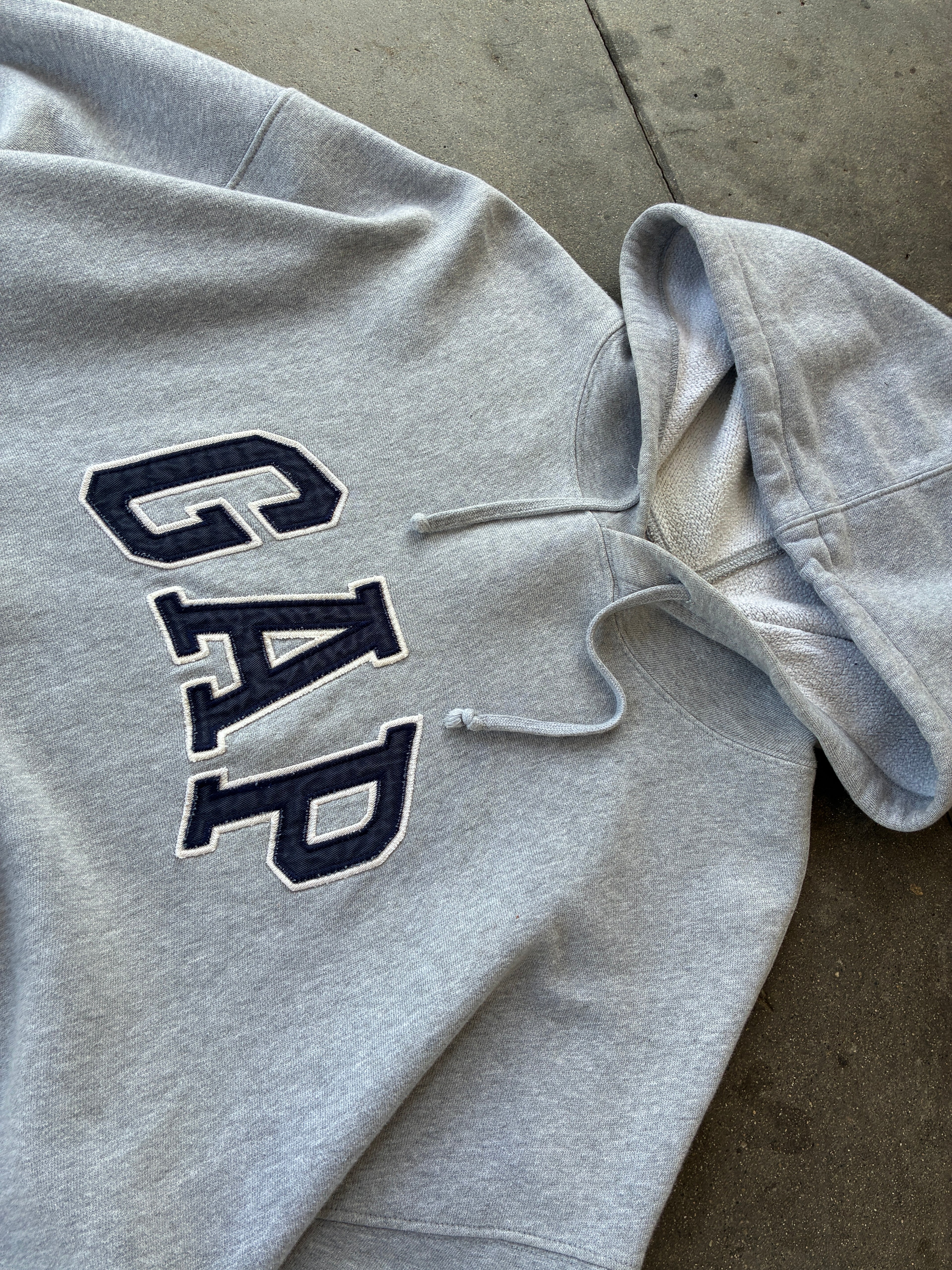 ‘00s GAP Spell-Out Hoodie - M