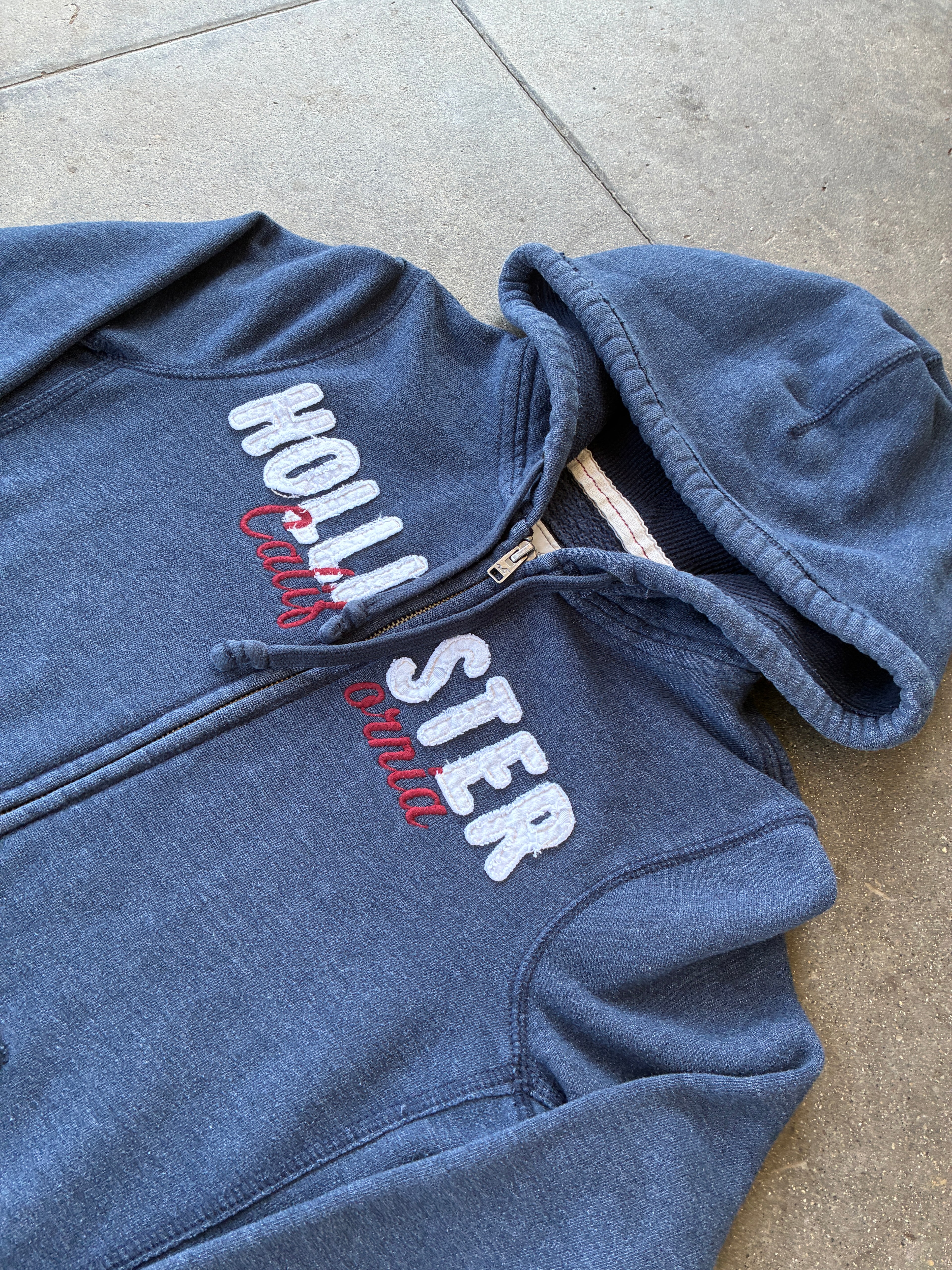 ‘00s Hollister Zip-Up Hoodie - M