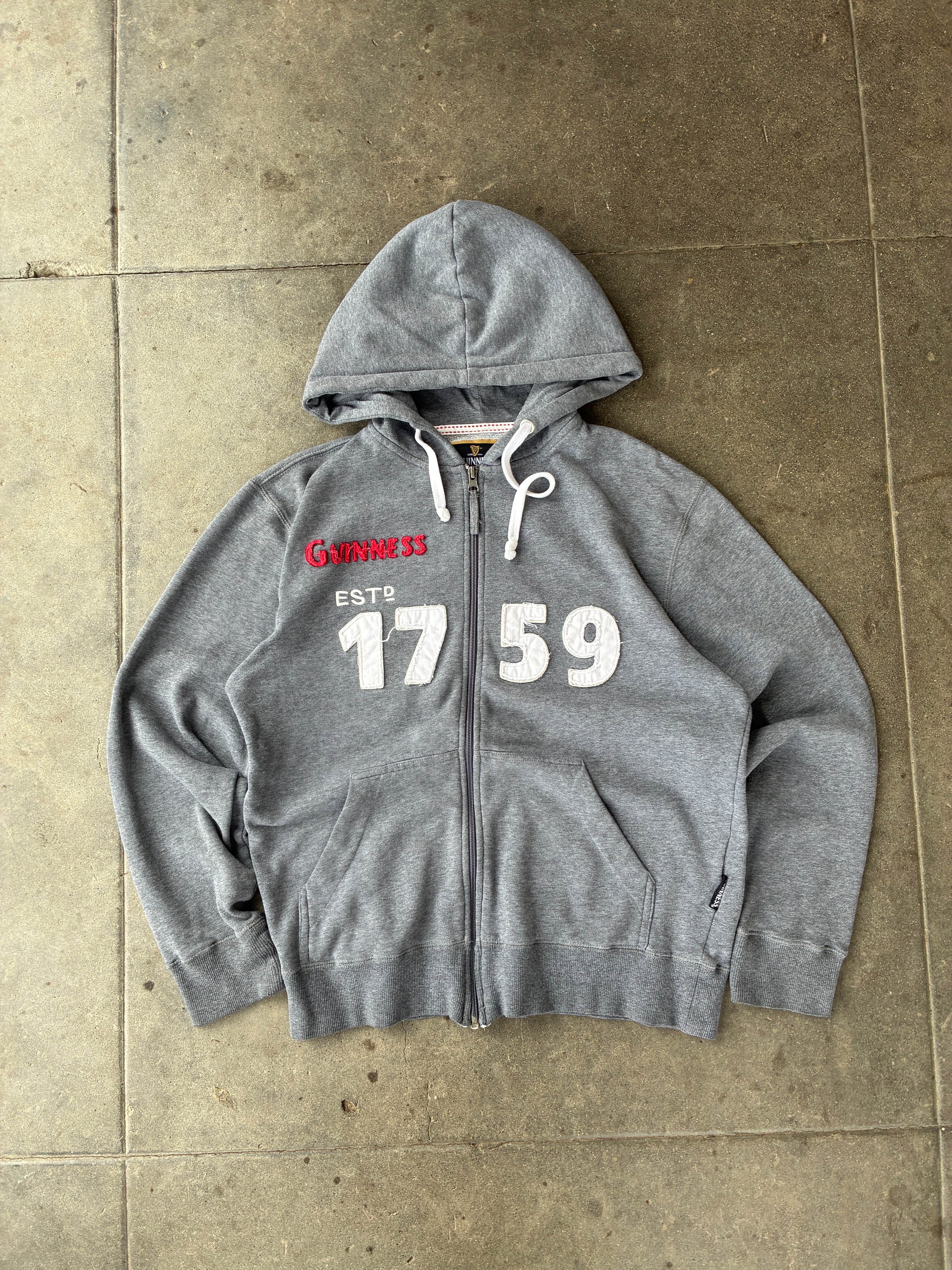 ‘00s Guinness Zip-Up Hoodie - M